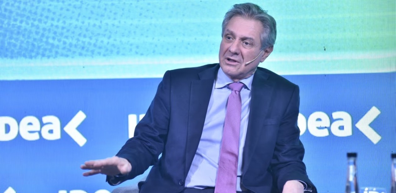 El Gobierno anticipó que el BCRA comprará al menos otros US$10.000 millones antes de las elecciones