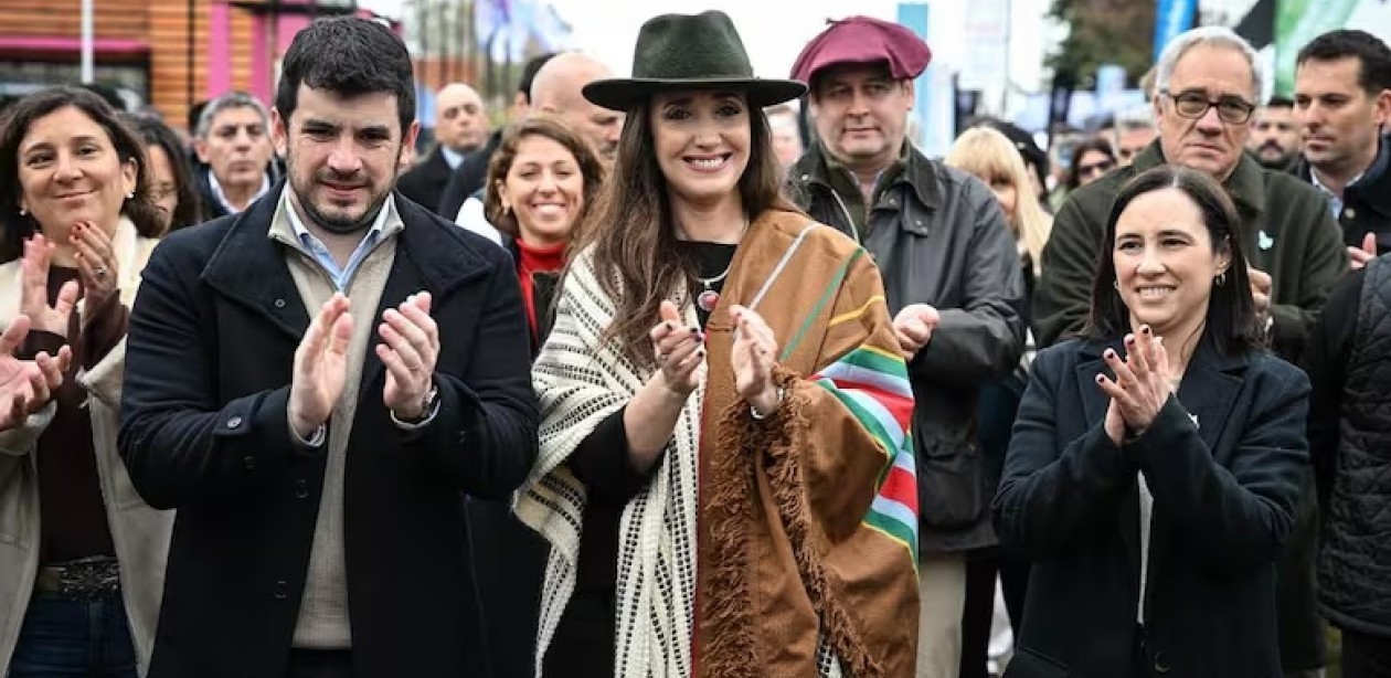 Victoria Villarruel se mostró con el presidente de la UCR en la Expo Venado 
